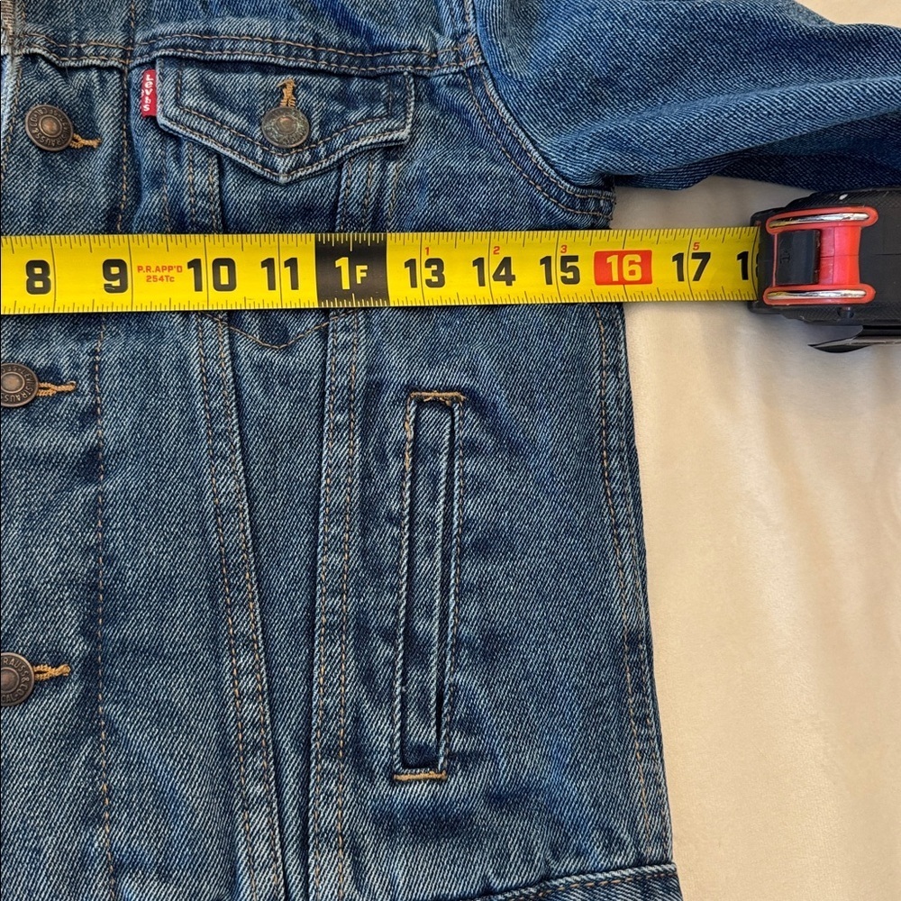 EUC! Levi’s Girls Sherpa Lined Denim Jacket, sz 8-10 - Picture 6 of 12